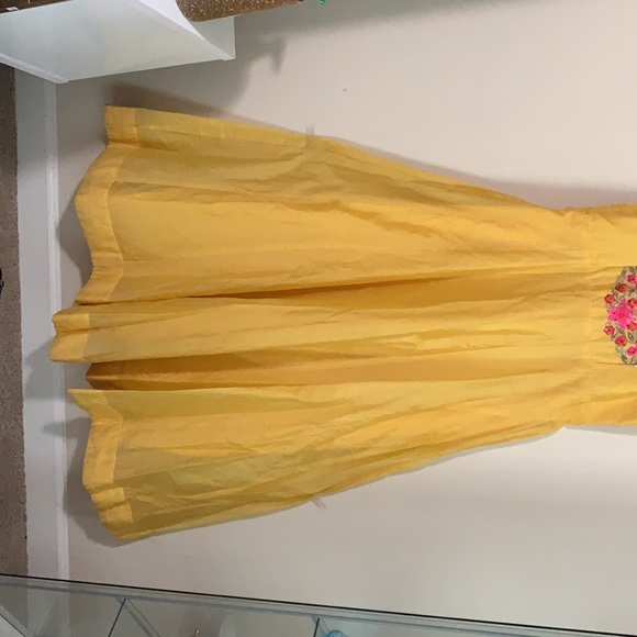 Nice yellow long Kurta - Picture 3 of 5